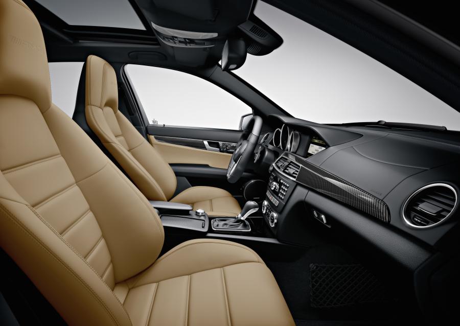  Mercedes-Benz C63 AMG Station Wagon 2011 года  (фото 6 из 19)